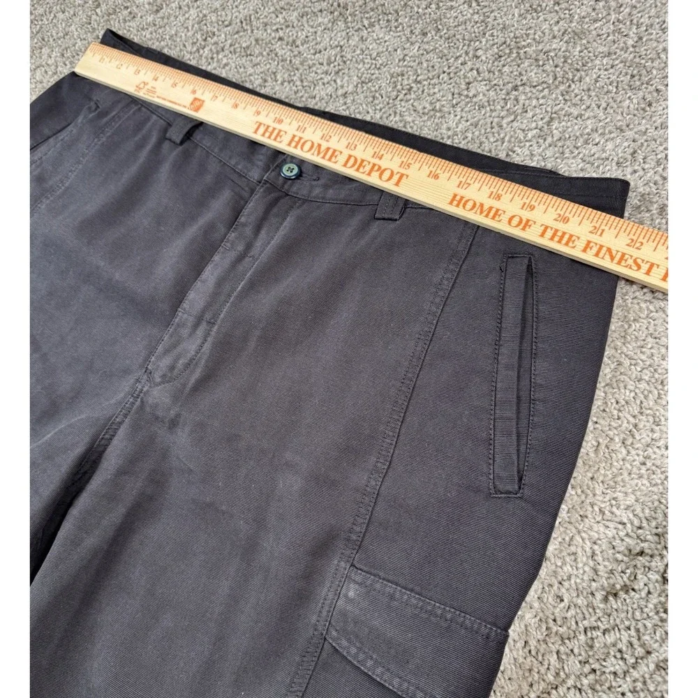 Tommy Bahama Relax Mens Tencel Cotton Blend Shorts Black Cargo 42 Inseam 9‎